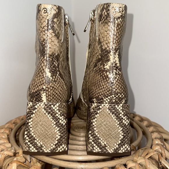 Sam Edelman Daruby Snakeprint Booties Size 7.5 - Picture 6 of 11